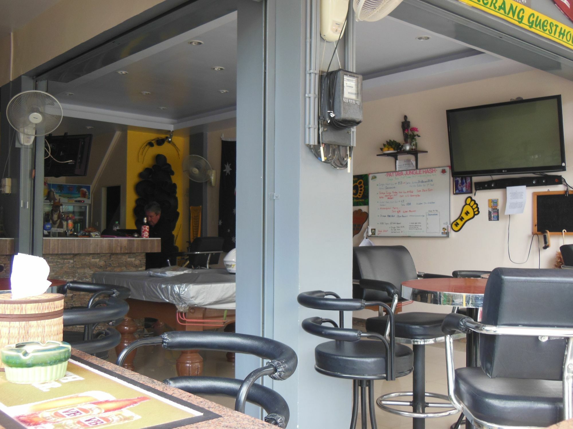 Boomerang Guesthouse And Bar Pattaya Exterior photo